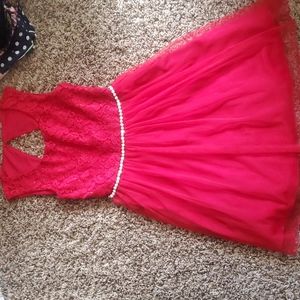 Girls party dress red size 7 buttons,zips and ties in back